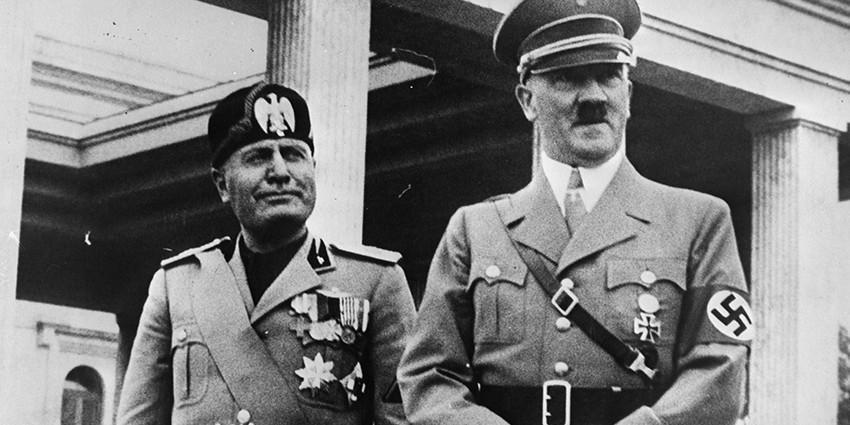 Муссолини вел двойную игру?
