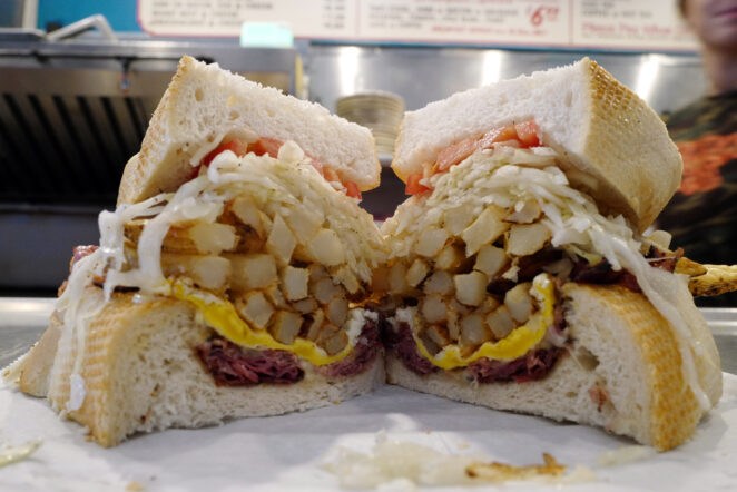 5 любимых сэндвичей Америки, которые придумали почти 100 лет назад!