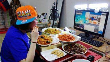 Мук-бэнг - еда на камеру - способ заработать деньги для молодых корейцев
