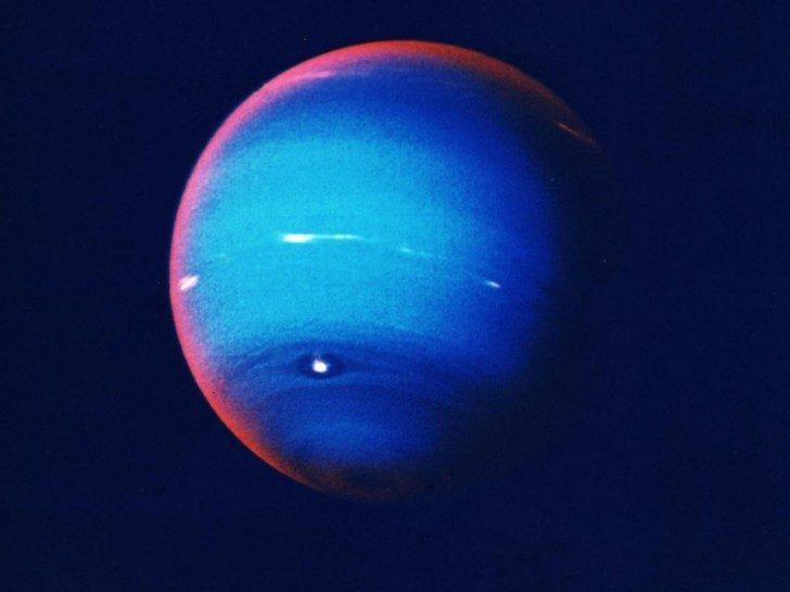 Ученые обнаружили планету, которая выглядит как Нептун