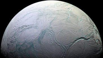 Луна Сатурна Энцелад - потенциальное место для жизни