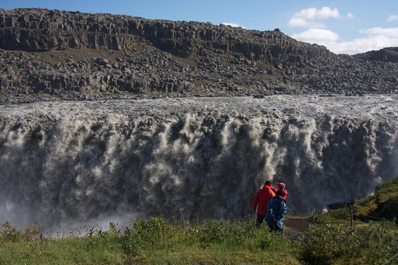 Деттифосс, Исландия - самый большой водопад в Европе