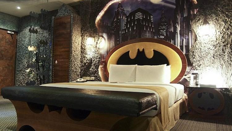Мотель Эден и потрясающий номер в стиле Бэтмена