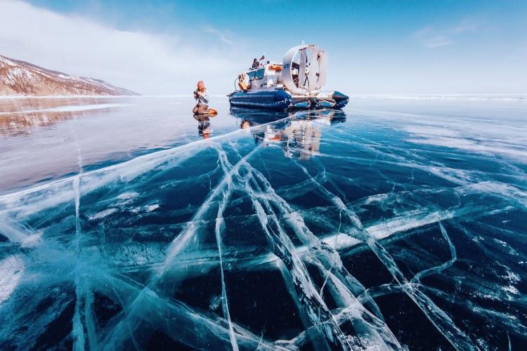 Впечатляющие фотографии Байкала зимой