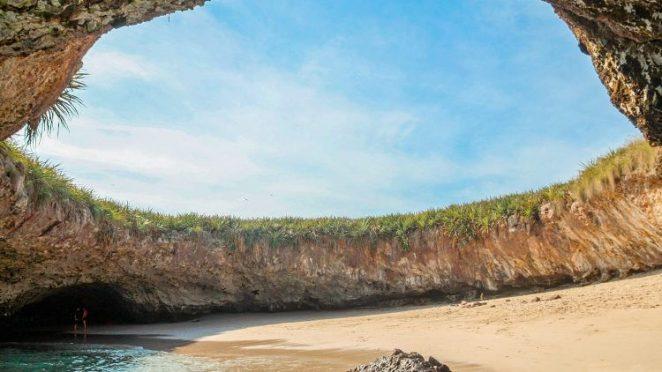Плайя-дель-Амор - Cкрытый пляж на островах Мариета в Мексике