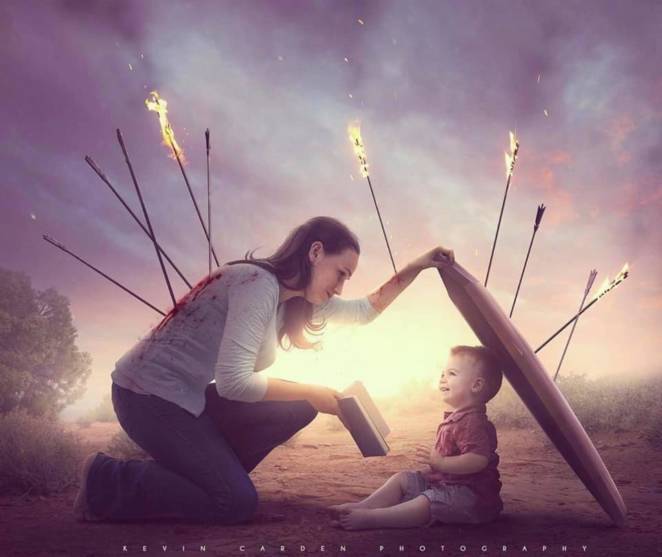 13 фотографий, показывающих магию и трудности родительства