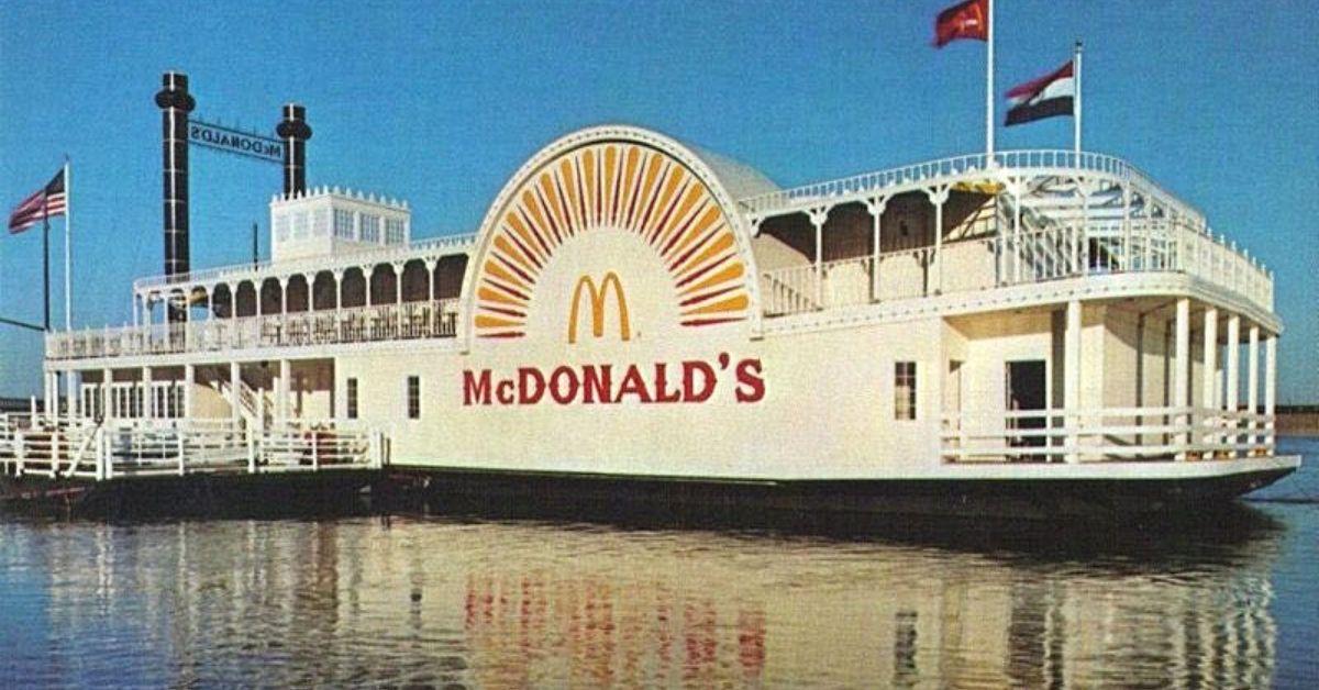 25 самых странных и интересных McDonalds со всего мира.