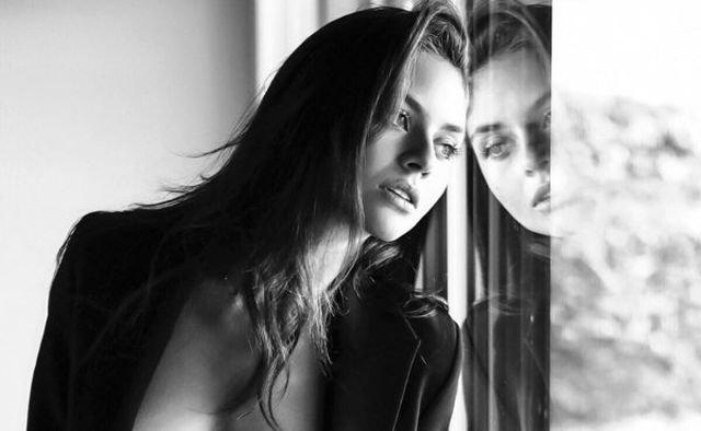 Девушки без лифчика. Braless Girls (39 фото)