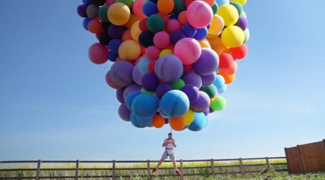 Дэвид Блейн совершил полёт на воздушных шарах на высоту 7 километров