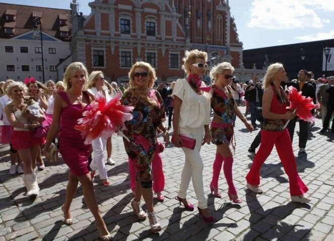 Парад блондинок в Латвии (21 фото)