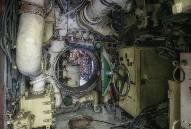 Что находится внутри советской подводной лодки проекта 641?